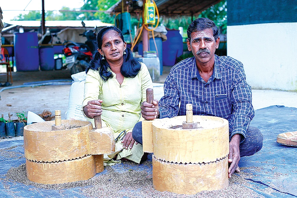 கணவருடன்...