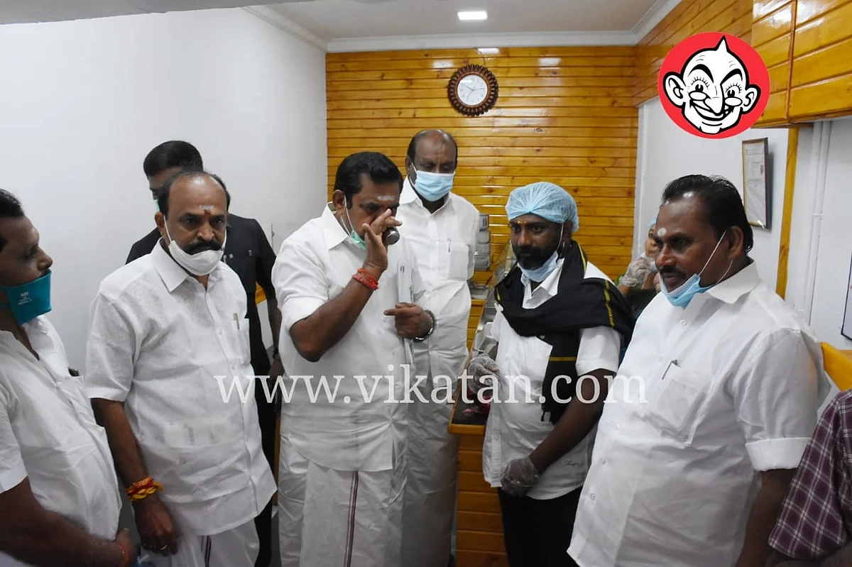 கருப்பட்டி காபி பருகிய முதல்வர்