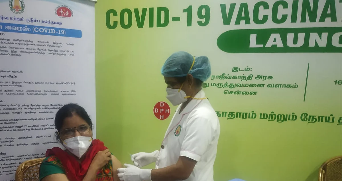 Dr.Shanthi Ravindranatn vaccinated