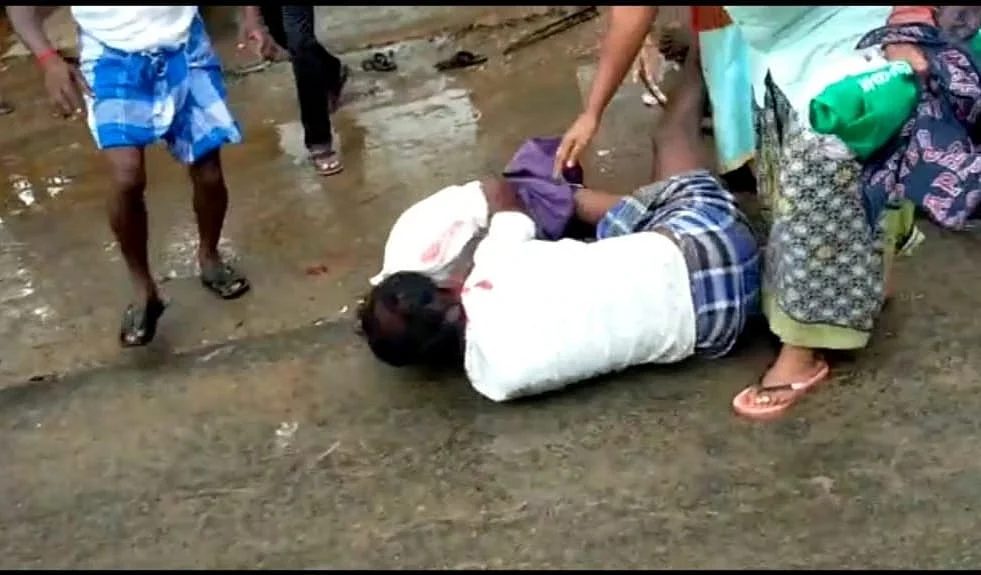 சண்டையிட்டுக்கொள்ளும் முரளி, அம்மாவாசி