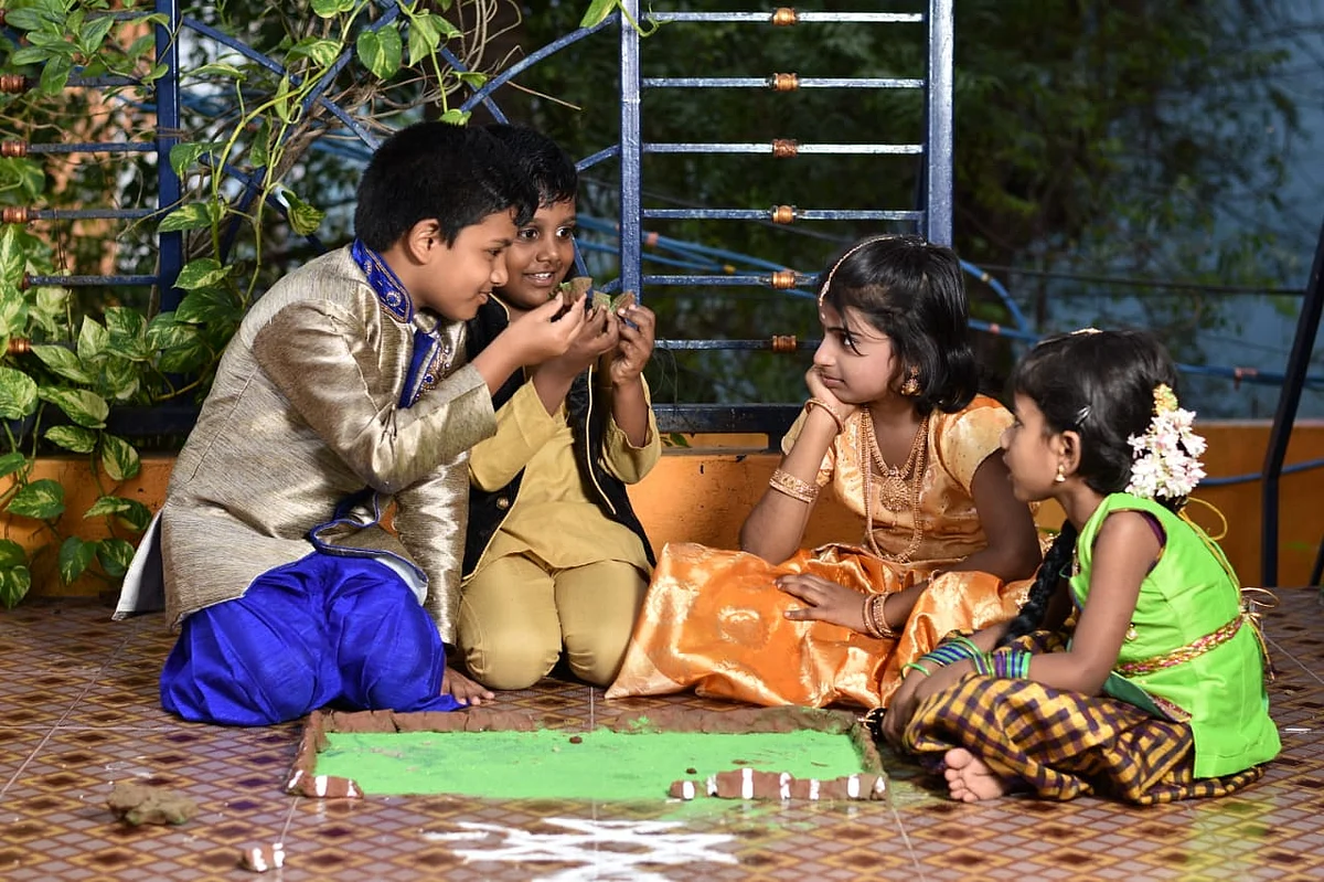 சிற்றில் சிதைத்தல்