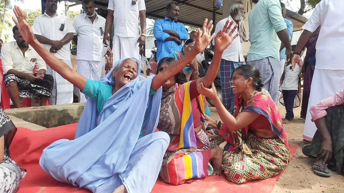 மீனவர் குடும்பத்தினர் கதறல்