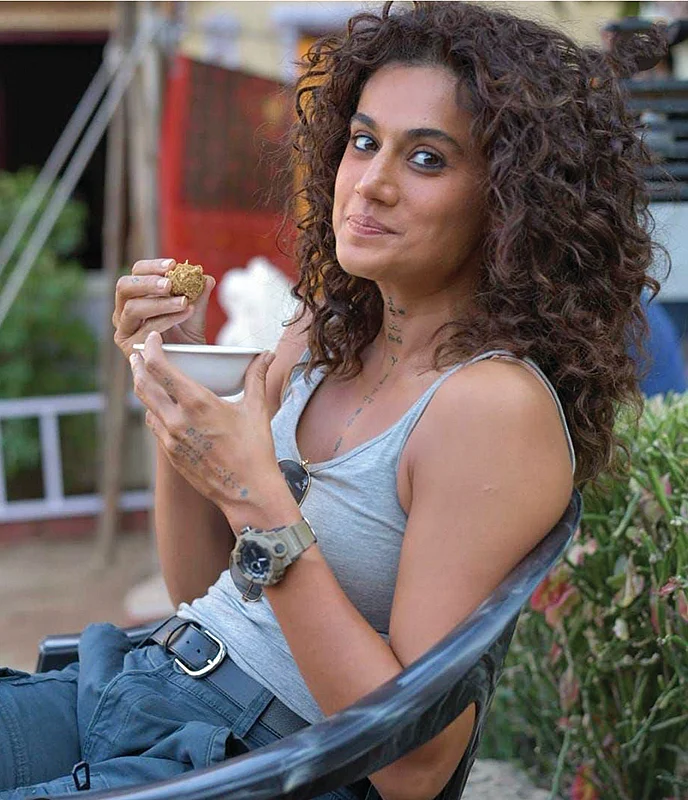 Taapsee : சோறு முக்கியம் பாஸ்!