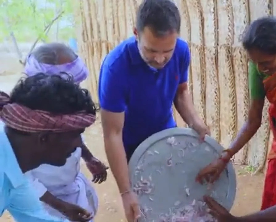 சமைக்கும் ராகுல்