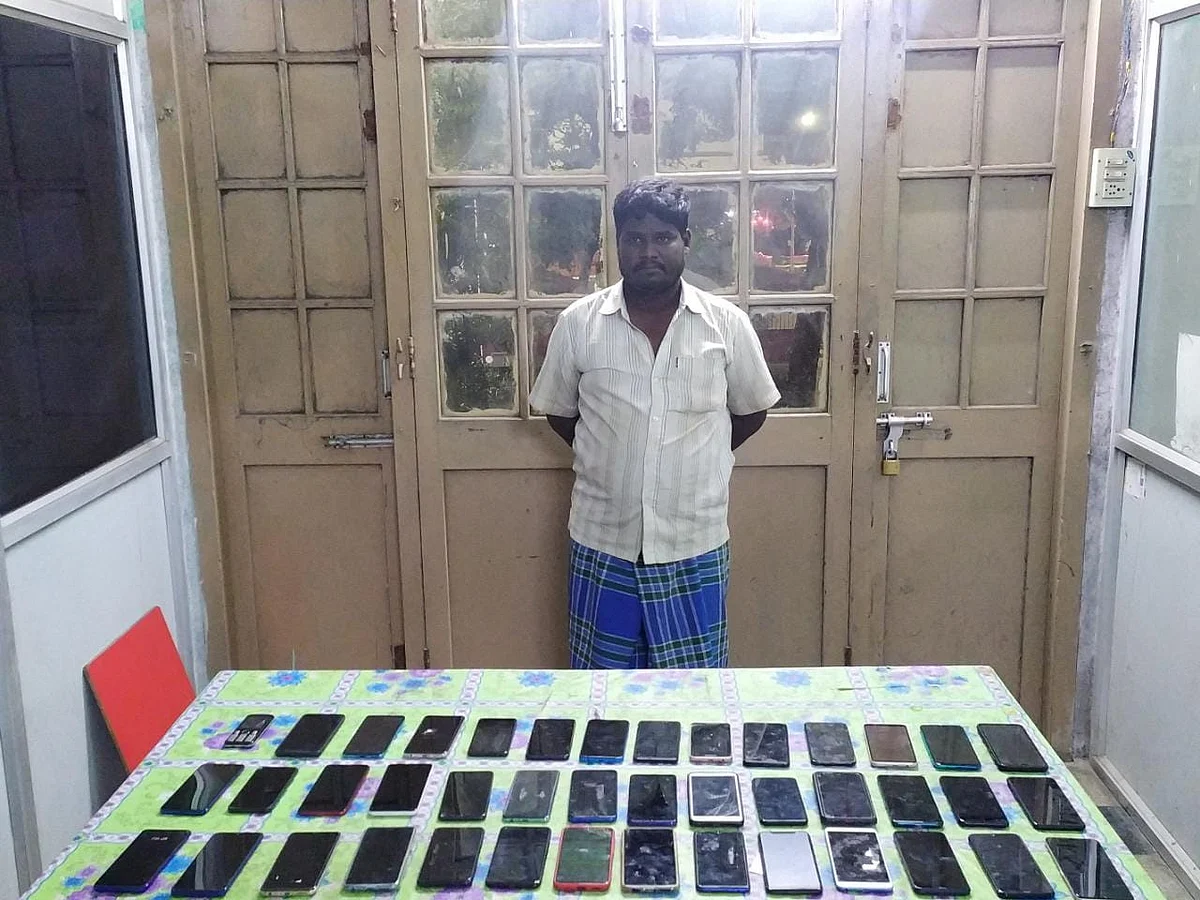 சென்னை: அரசு மருத்துவமனைகளில் திருடும் கும்பல்; 42 செல்போன்கள் பறிமுதல் - இளைஞர் சிக்கியது எப்படி?