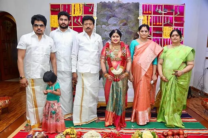 ஜெயானந்த் - ஜெயஸ்ரீ தம்பதியுடன் திவாகரன்