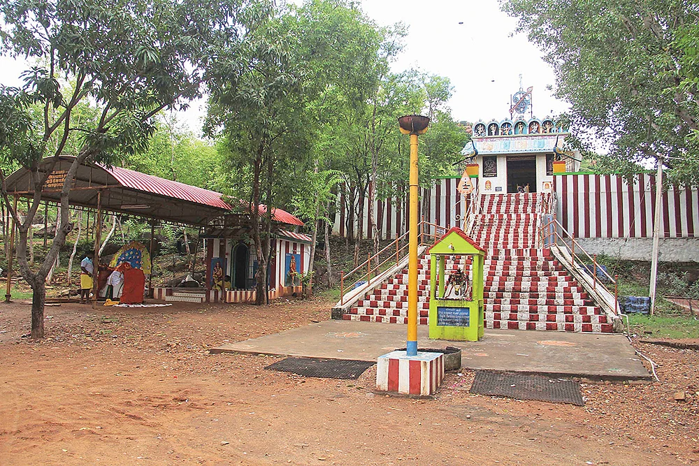 ‘ஒன்பது செவ்வாய் பாலபிஷேகம்!’