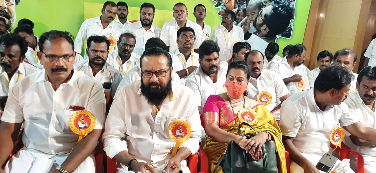 நாகர்கோவிலில் பேட்டி அளித்த சரத்குமார்