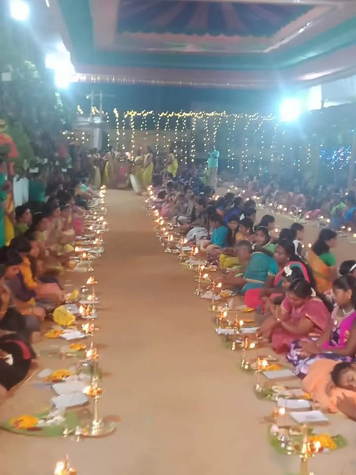 மல்லன்கோடு கோயிலில் நடந்த திருவிழக்கு பூஜை