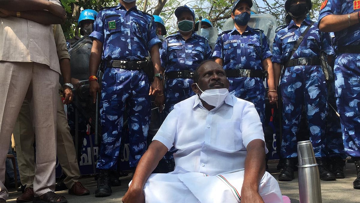 புதுச்சேரி அமைச்சர் கந்தசாமி