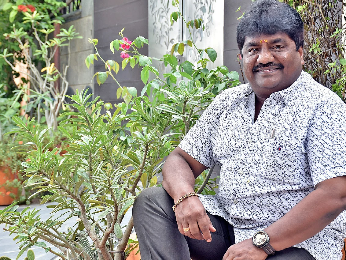 அம்மாவும் மனைவியும்தான் வெற்றிக்கு காரணம்! - ‘கைலாசா’ புகழ் டெம்பிள் சிட்டி குமார்