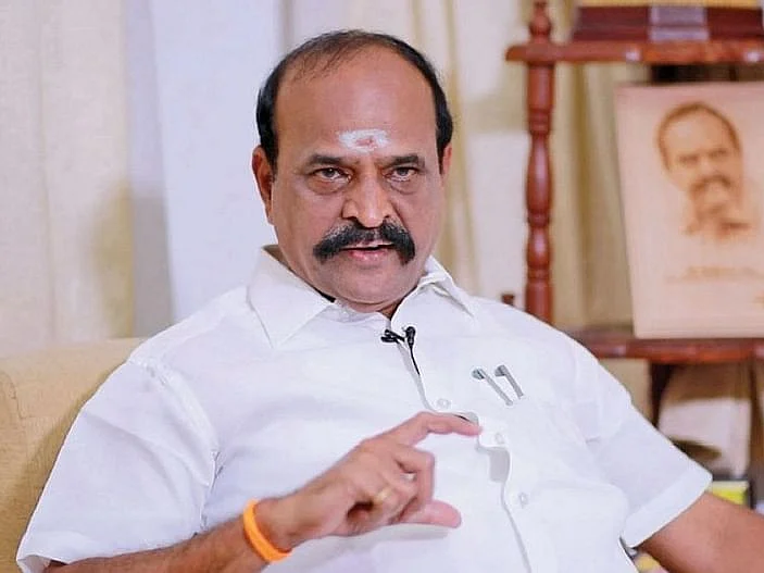 `கிராமசபைக் கூட்டத்தில் பெண் வெளியேற்றம்; கனிமொழி கண்டனம் தெரிவிக்காதது ஏன்?’ - கடம்பூர் ராஜூ கேள்வி