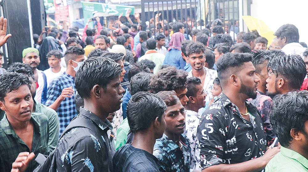 பாலிவுட் முதல் கோலிவுட் வரை பாடம் எடுத்த ‘மாஸ்டர்’