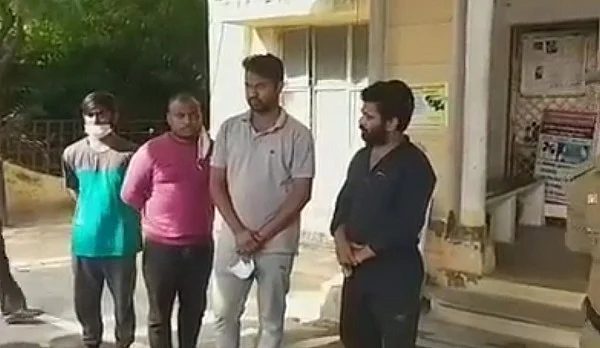பிடிபட்ட கொள்ளையர்கள்