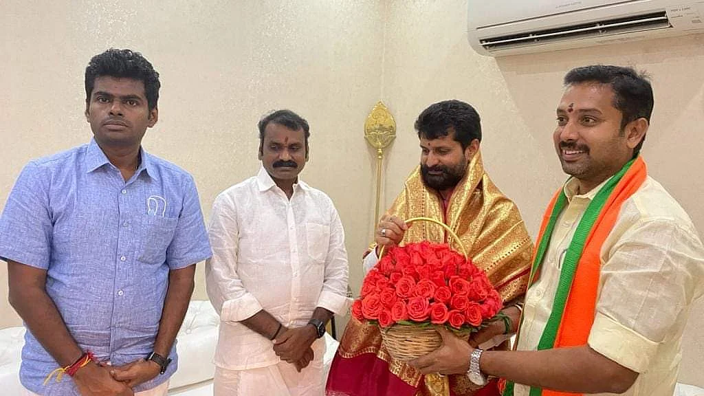 பா.ஜ.க-வில் இணைந்த வி.வி.செந்தில்நாதன்