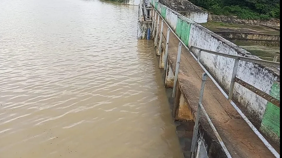 பொன்னேரி என அழைக்கப்படுகின்ற சோழகங்கம் ஏரி