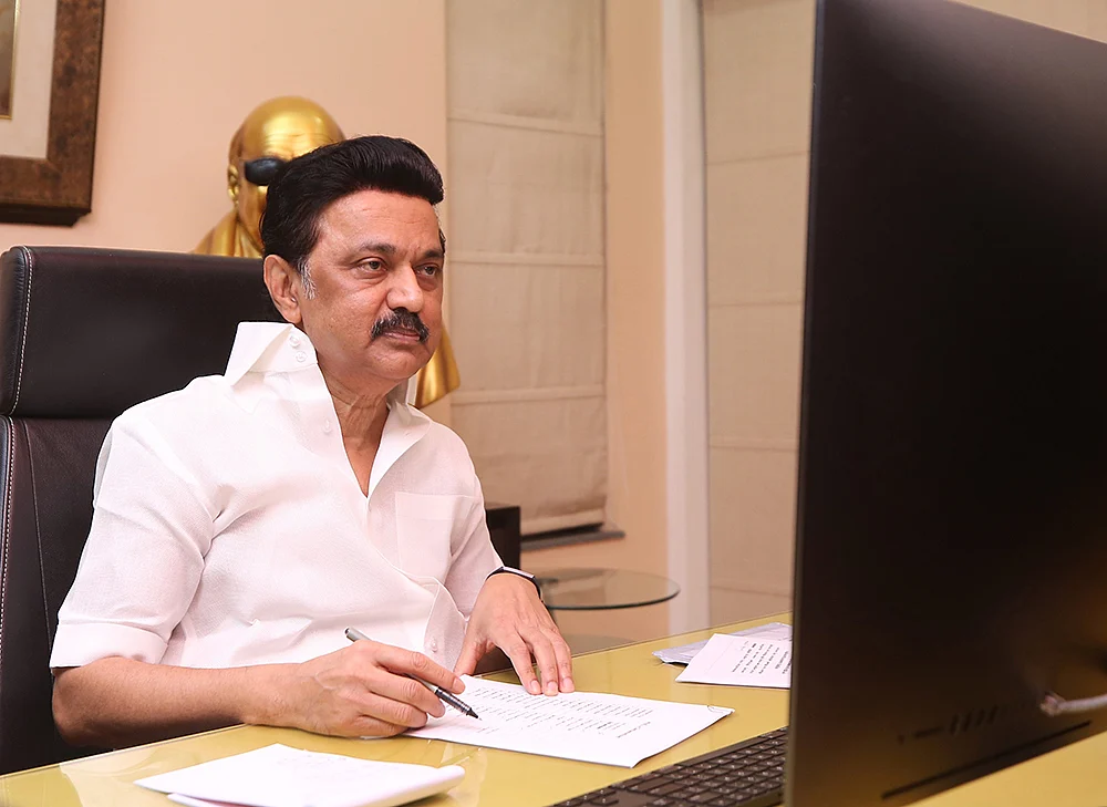 சசிகலா விதித்த 7 நிபந்தனைகள்! - அதிர்ந்த பன்னீர்... பணிந்த பழனிசாமி...