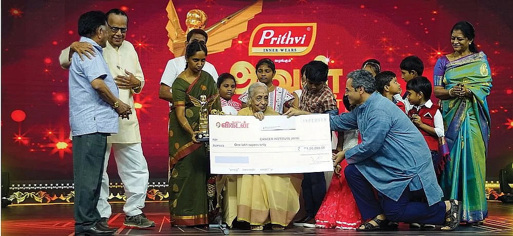 அவள் விகடன் விருது நிகழ்ச்சி
