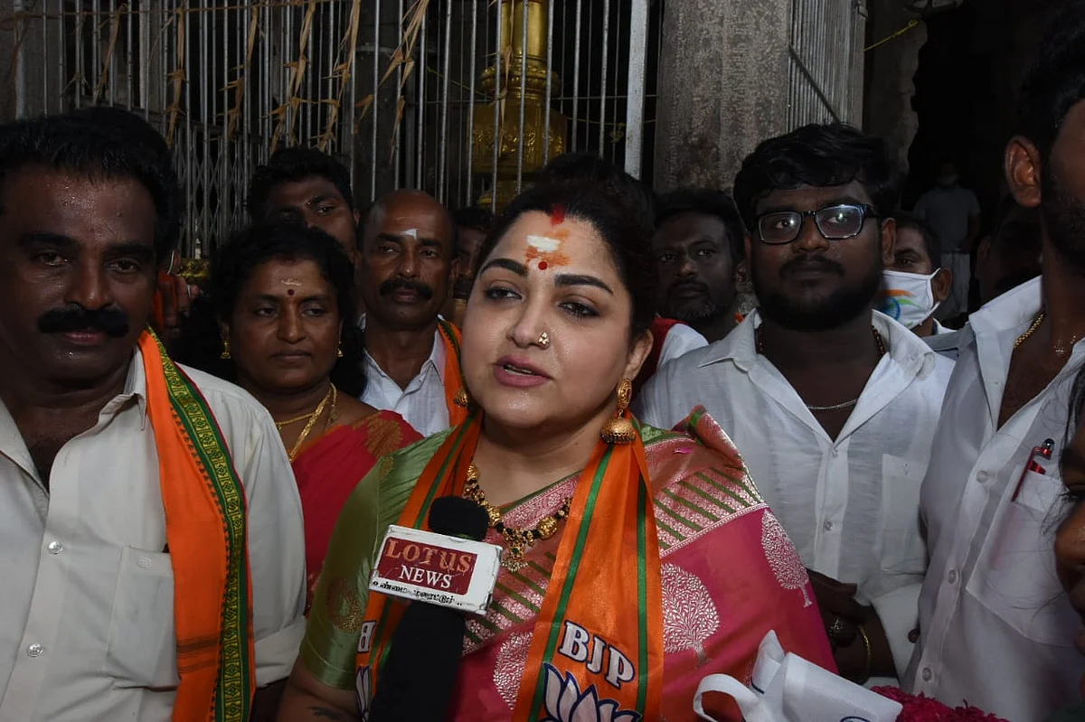 பி.ஜே.பி பொங்கல் விழாவில் குஷ்பு