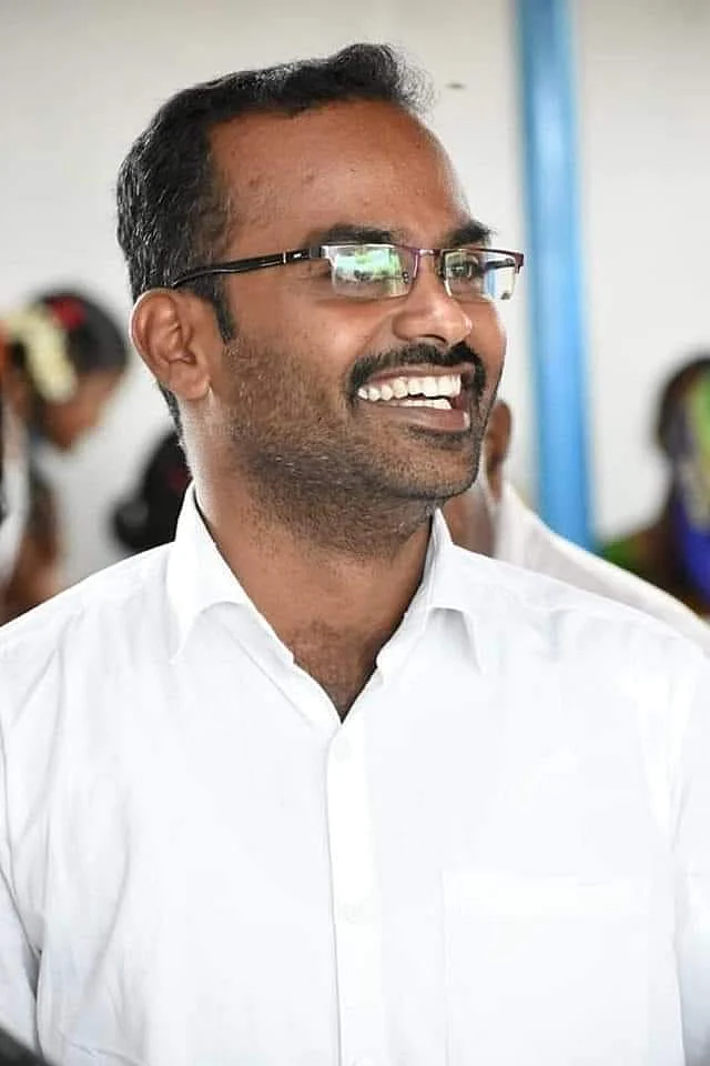 அருளினியன்