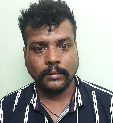 பெண் காவலரின் கணவர் அன்புமணி
