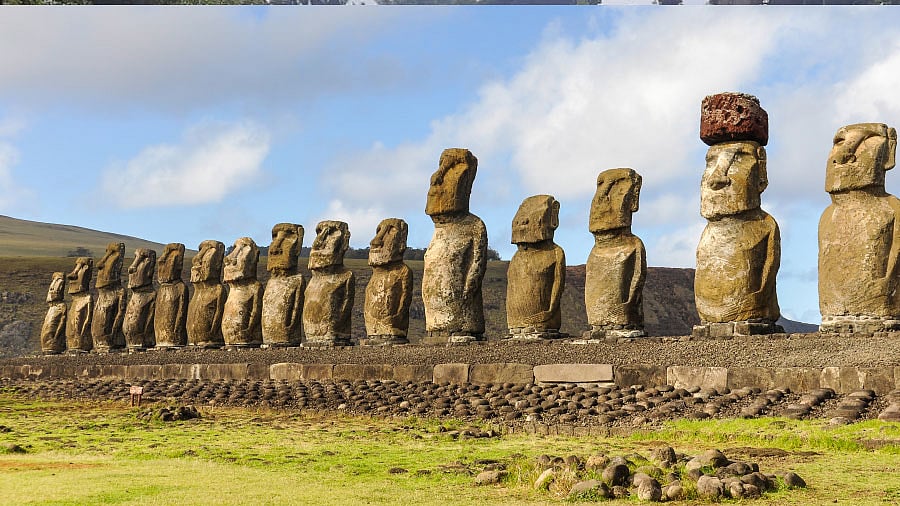 மொவாய்கள் நடந்தது நிஜமா?