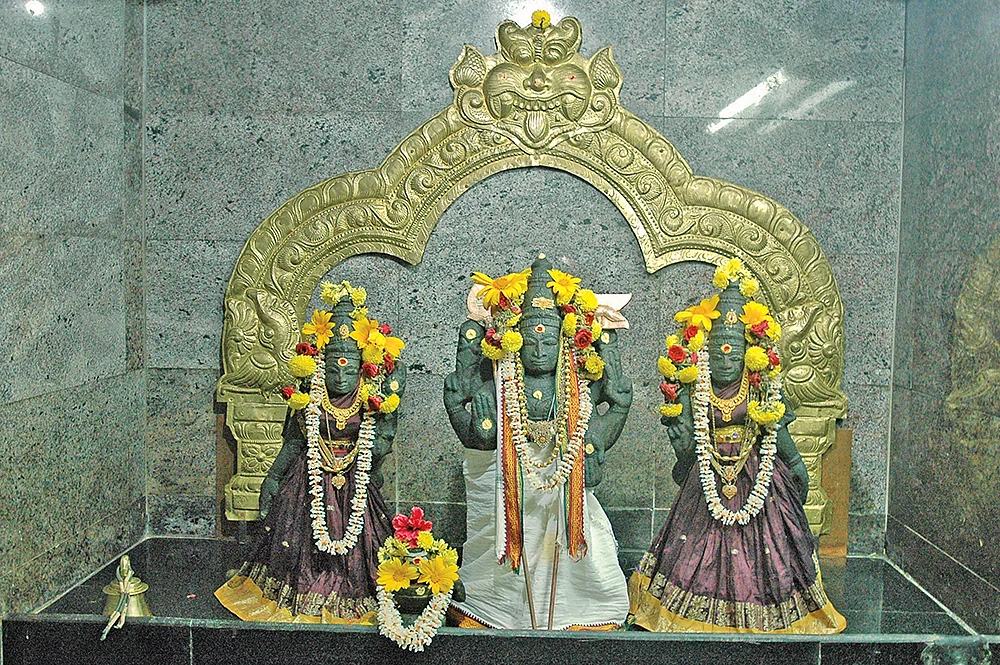 ஈசன் மலை முருகன்