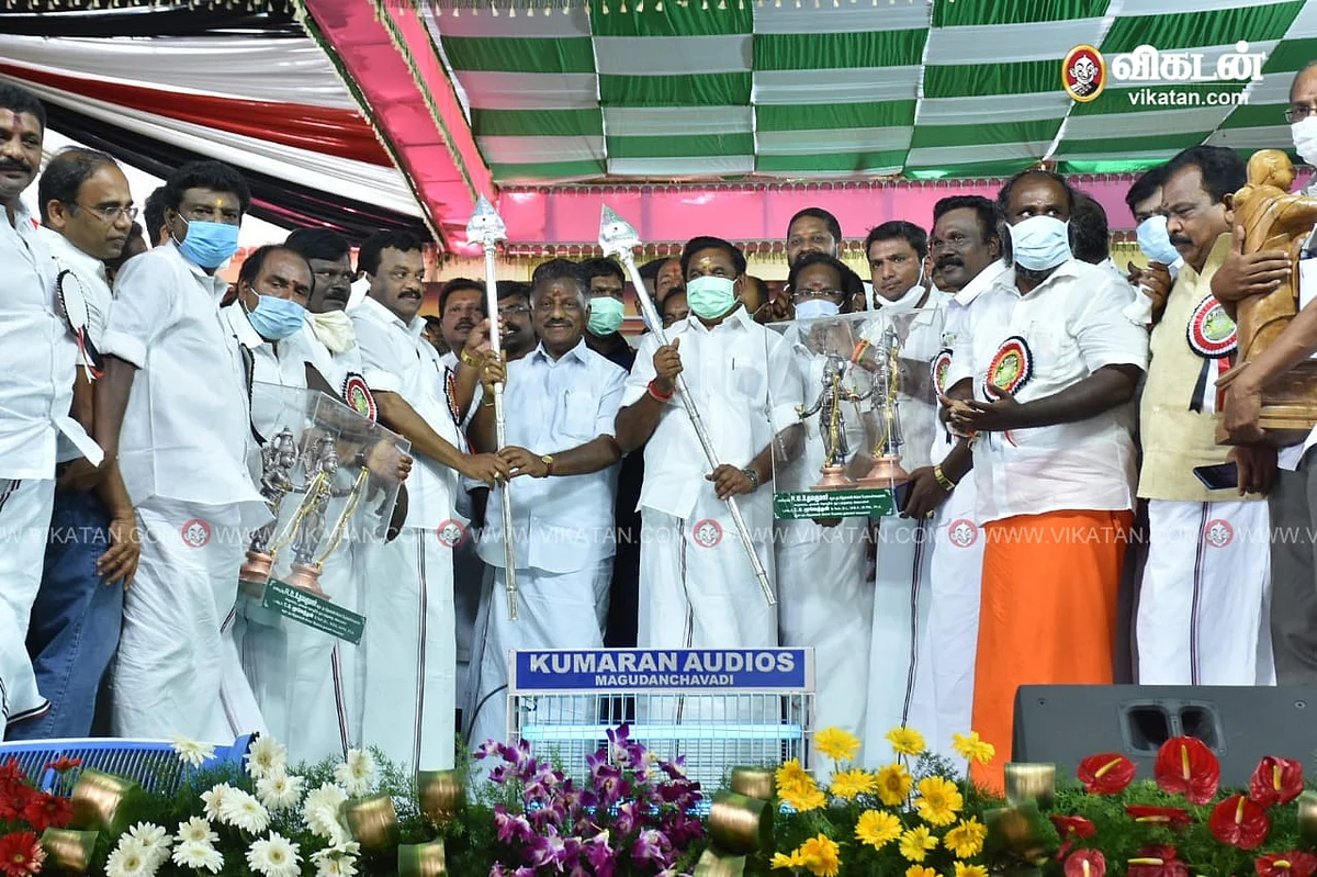 ஜெயலலிதா கோயில் விழாவில்