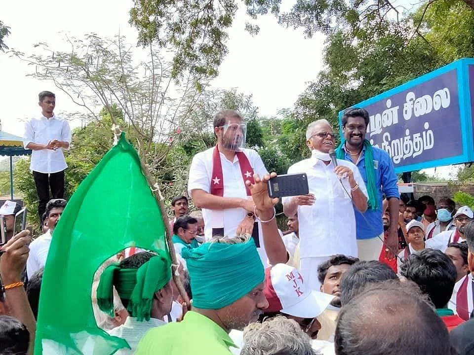 பச்சைக்கொடி பேரணி