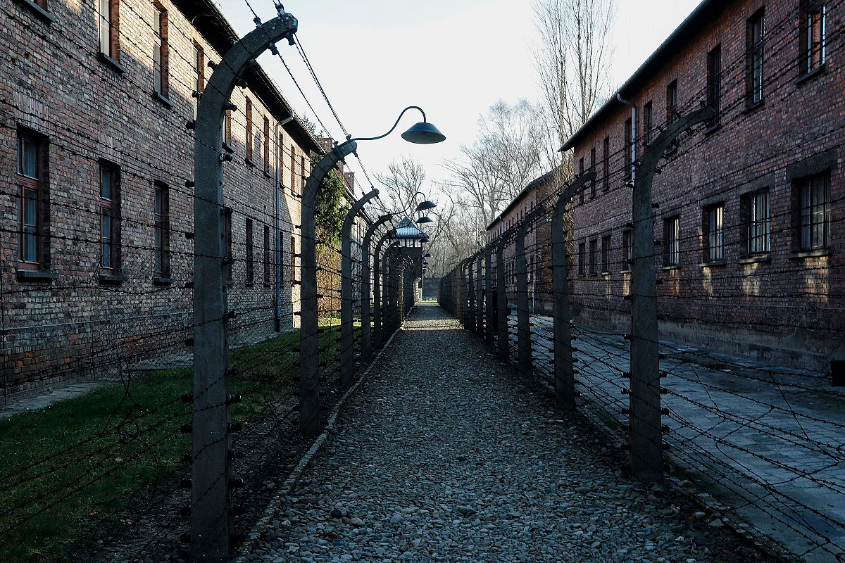 நாஜிக்கள் அமைத்த நரகம் | Nazi death camp of Auschwitz I in Oswiecim, Poland