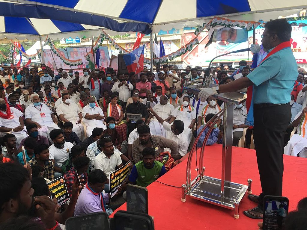 புதுச்சேரி: `கார்ப்பரேட்டுகள், சனாதனம்... மத்திய அரசை இயக்கும் 2 சக்திகள்!’ - கொதித்த திருமாவளவன்