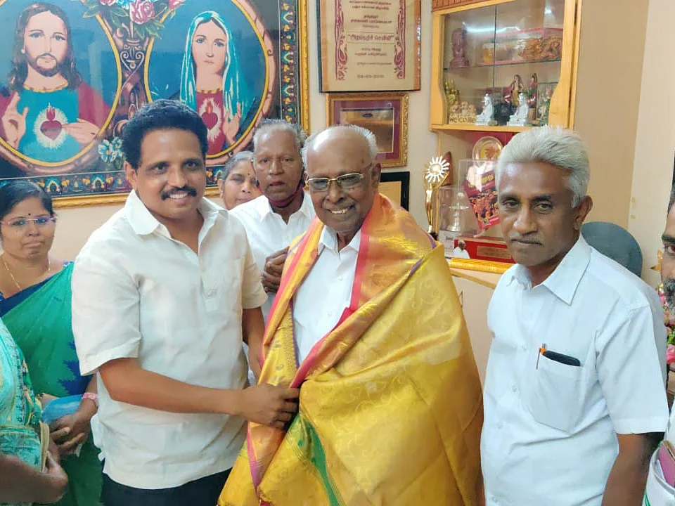 `பத்மஸ்ரீ’ சாலமன் பாப்பையா: கண்டுகொள்ளாத அ.தி.மு.க... முந்திக்கொண்ட தி.மு.க - மதுரை அரசியல்