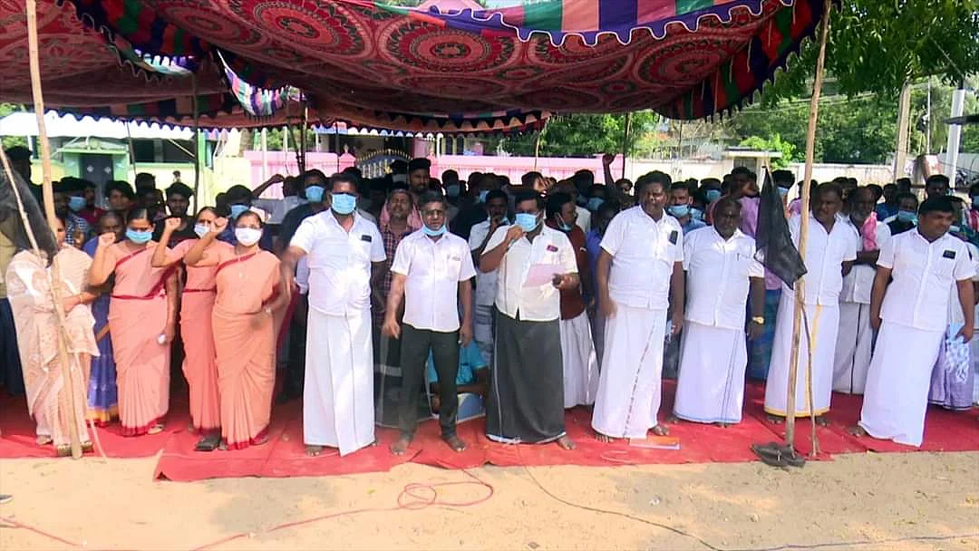 மீனவர்கள் உண்ணாவிரதம்