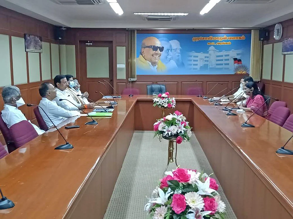 மிஸ்டர் கழுகு: “ஒரு தொகுதி குறைந்தாலும் கூட்டணி வேண்டாம்!” - கறார் காங்கிரஸ்