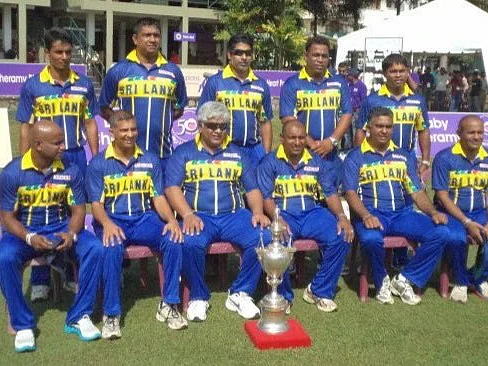 டிசில்வா, மஹனமா, சங்ககாரா... இலங்கை கிரிக்கெட்டைக் காப்பாற்றிக் கரைசேர்ப்பார்களா?