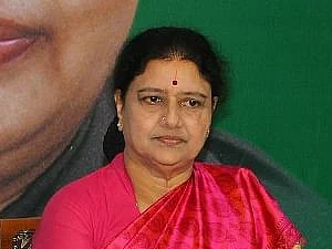சசிகலா தேர்தலில் போட்டியிட சட்டரீதியிலான முயற்சிகள் பலனளிக்குமா? #TNElection2021