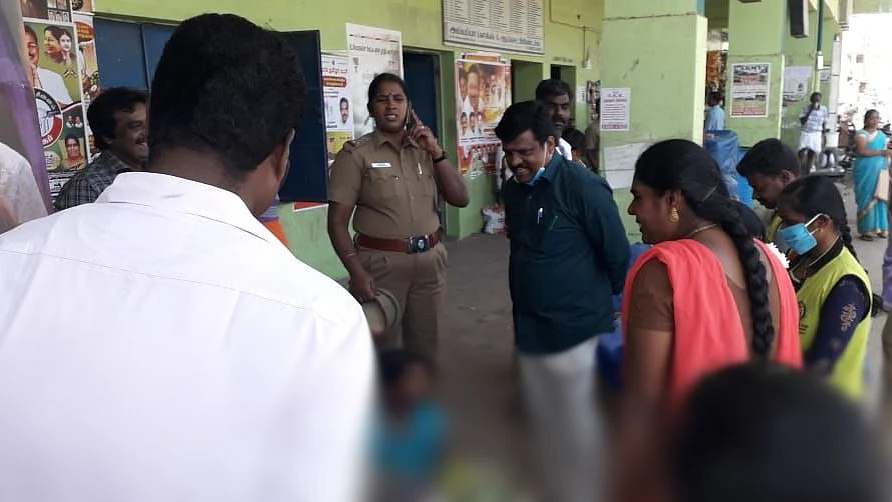 கடைகளில் ஆய்வு செய்த குழந்தைகள்நலக் குழுவினர்