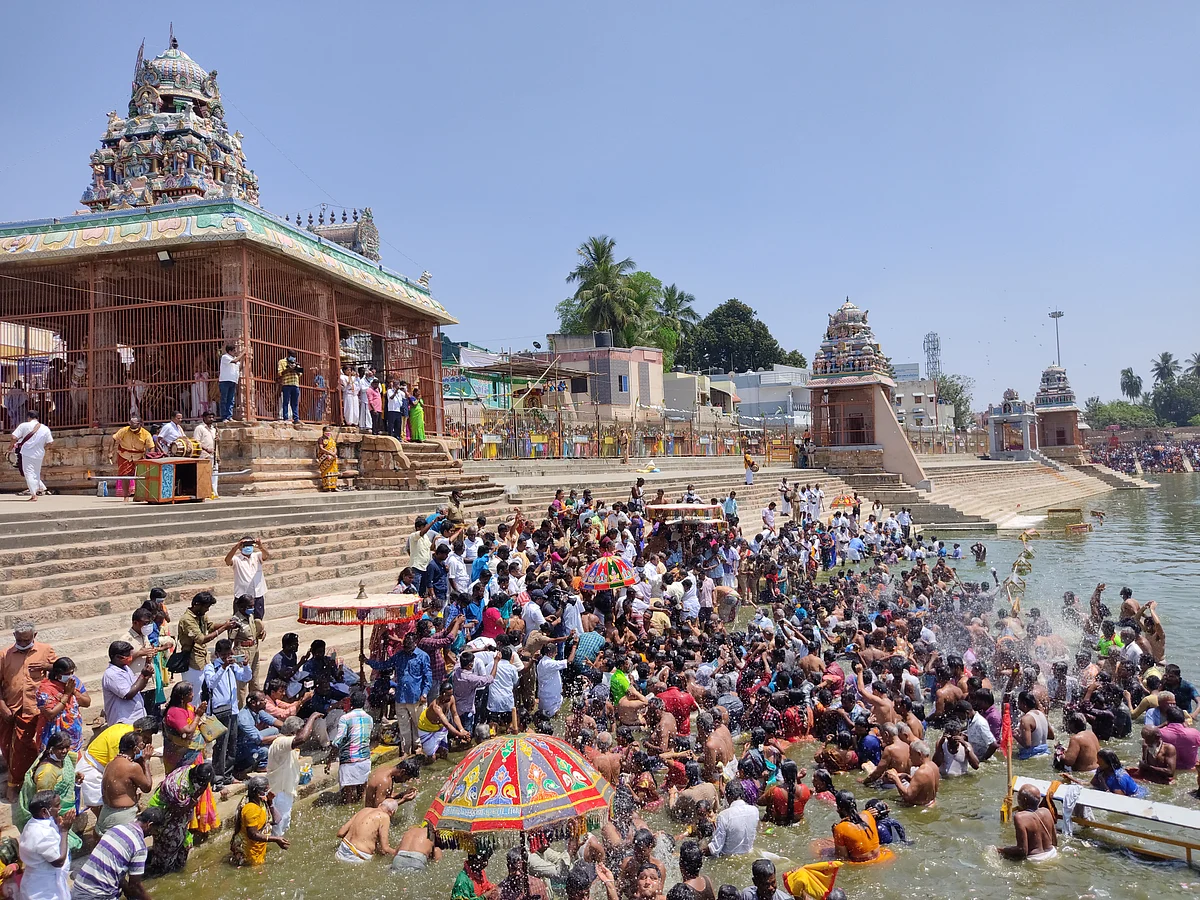 மகா மக குளம்