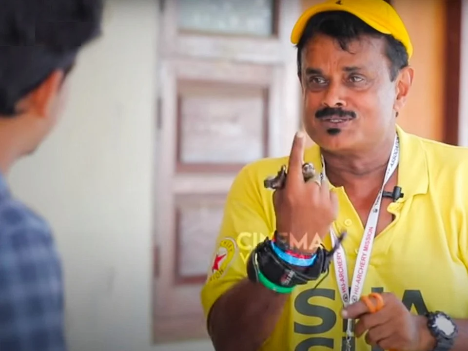 "ரஜினிக்கிட்ட அடிவாங்க மாட்டேன்னு அடம் பிடிச்சேன்!" -Shihan Hussaini