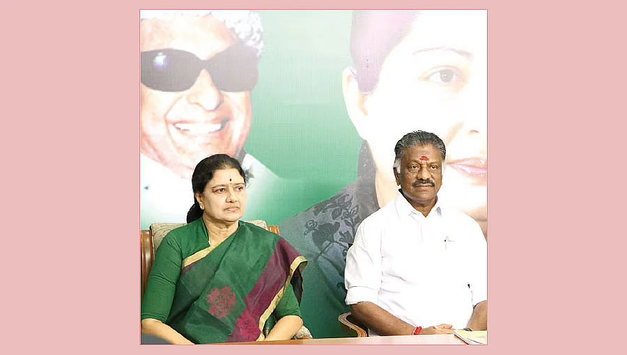 சசிகலா, பன்னீர்