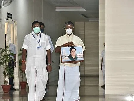 `₹12,110 கோடி பயிர்க்கடன் தள்ளுபடிக்கு 5,000 கோடிதான் ஒதுக்கீடா?' - பட்ஜெட் குறித்து விவசாயிகள்