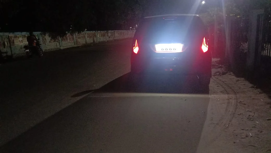 தனசேகரன் வந்த கார்
