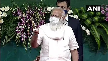 Live Updates: பிரதமர் மோடியுடன் முதல்வர் பழனிசாமி தனியாக ஆலோசனை?! - துணை முதல்வர் பங்கேற்கவில்லை எனத் தகவல்