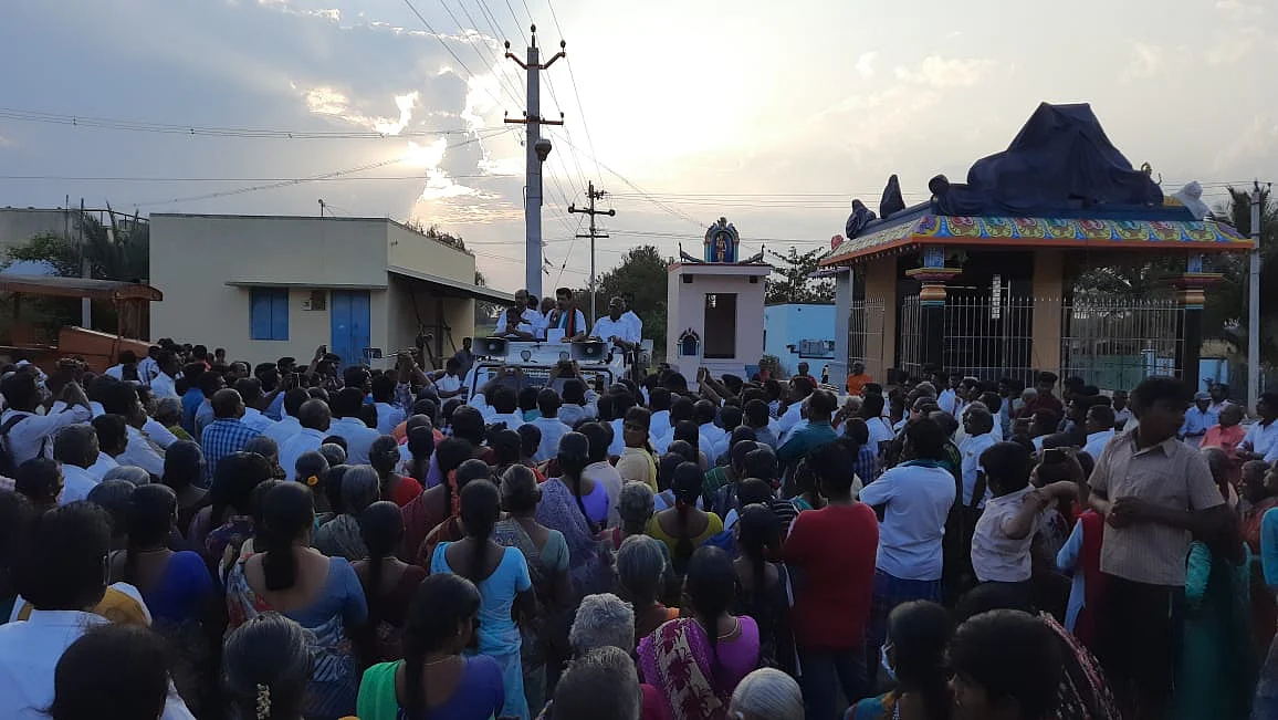 கரூர்: வேட்பாளரை அறிவிக்கவில்லை... இருந்தும் பிரசாரத்தைத் தொடங்கிய செந்தில் பாலாஜி! 2 பிரசாரத்தை தொடங்கிய செந்தில் பாலாஜி