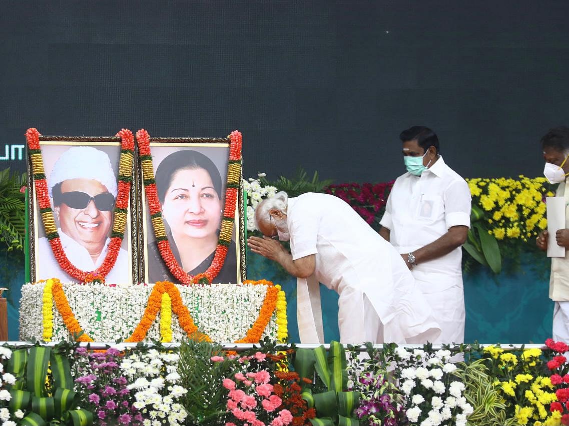 Jubwjihg2tyt M Thks to whole aval vikatan team:) special thx to vaidehi akka:) without u it would not possible akka✌ journey starts wid. https www vikatan com