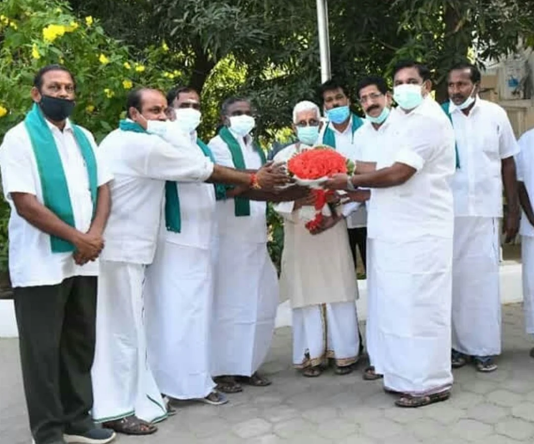 தமிழக முதலர்வருடன் விவசாயிகள் சங்க நிர்வாகிகள்