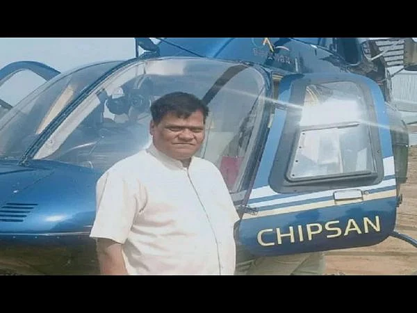 30 கோடியில் ஹெலிகாப்டர் வாங்கிய மகாராஷ்டிரா விவசாயி... எதற்குத் தெரியுமா?