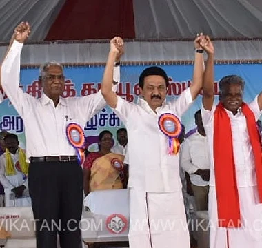 டி.ராஜா மு.க.ஸ்டாலினுடன்