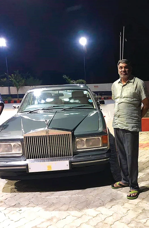 மந்திரி தந்திரி! - கே.சி.வீரமணி
