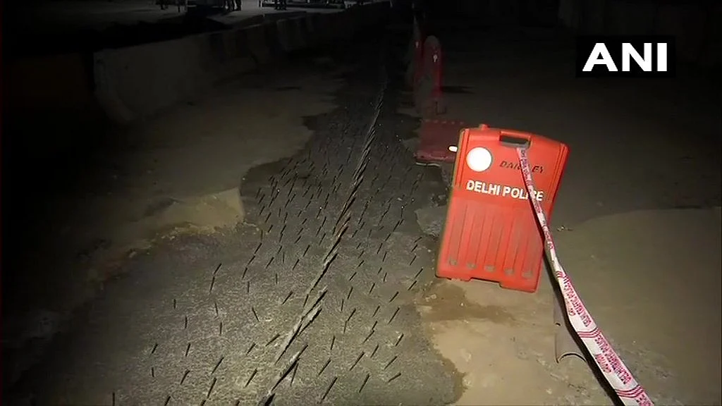 ஆணிகளைக் கொண்டு தடுப்புச் சுவர்